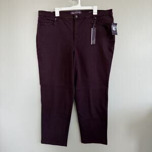 NWT Gloria Vanderbilt Amanda Slimming Jean Womans Size 20W SHORT Pants Plum Wine